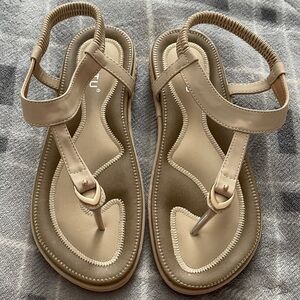 Siketu sandals Women’s 10 beige